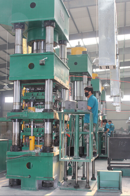 800T液壓機組調試成功，已投入使用(圖1)