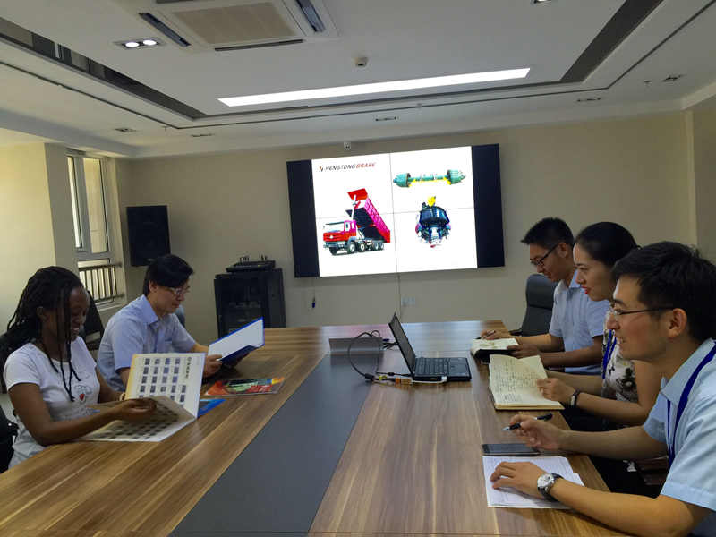 盧旺達客戶來訪并簽訂首批試訂單(圖2)