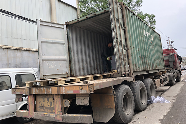 截止到五月份，亨通出口額已達700萬美金(圖3)